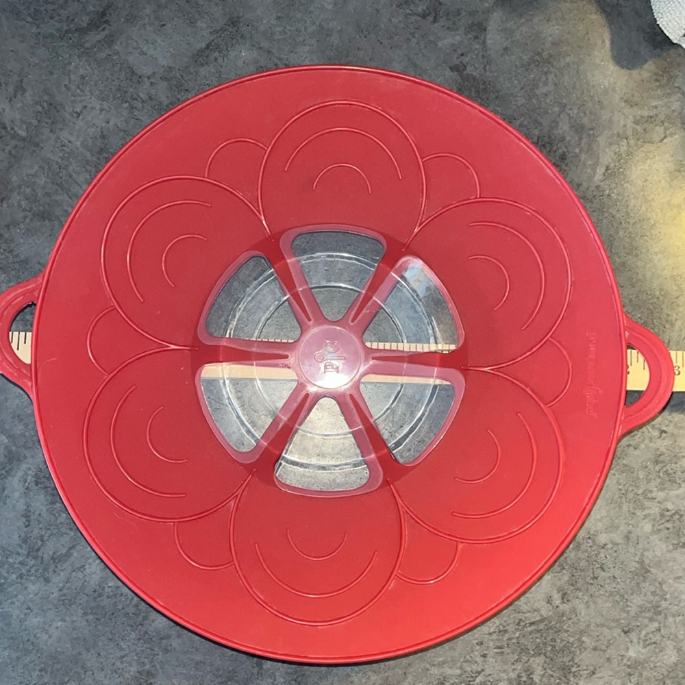Pampered Chef Large Boil-Over No More
